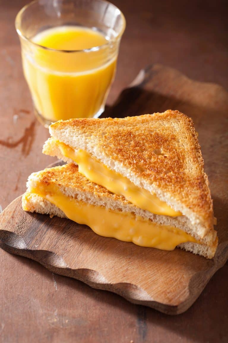27 Frugal Foods Every 90s Kid Ate Without Realizing Money Was Tight
