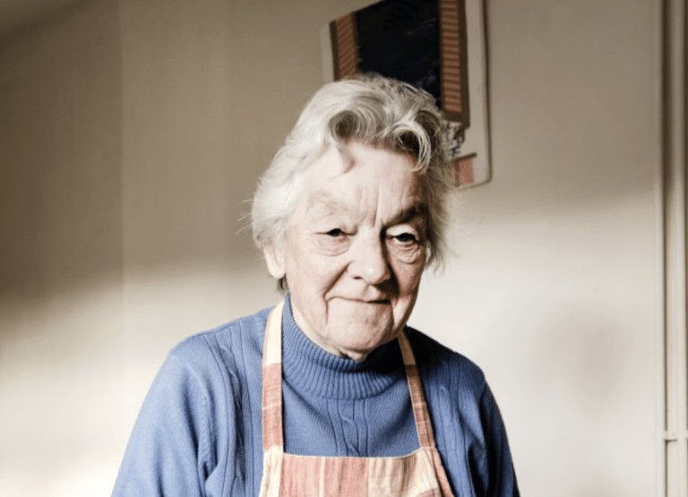 27 “Weird” Frugal Hacks Our Grandmothers Used to Survive on Nothing