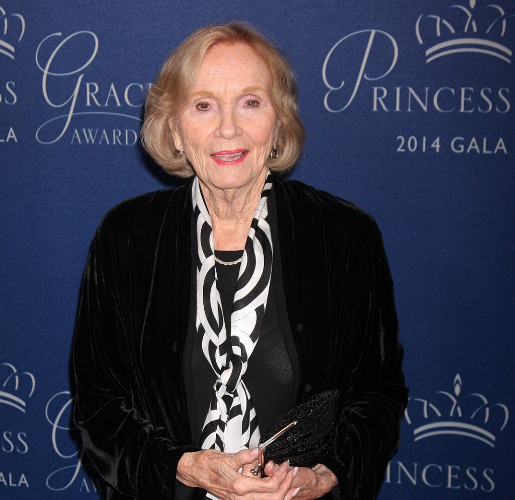 Eva Marie Saint is a timeless beauty even at the age 98